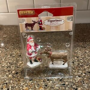 NIB Lemax REINDEER TREATS#62226 Christmas Village Santa Accessory Figurine 2006